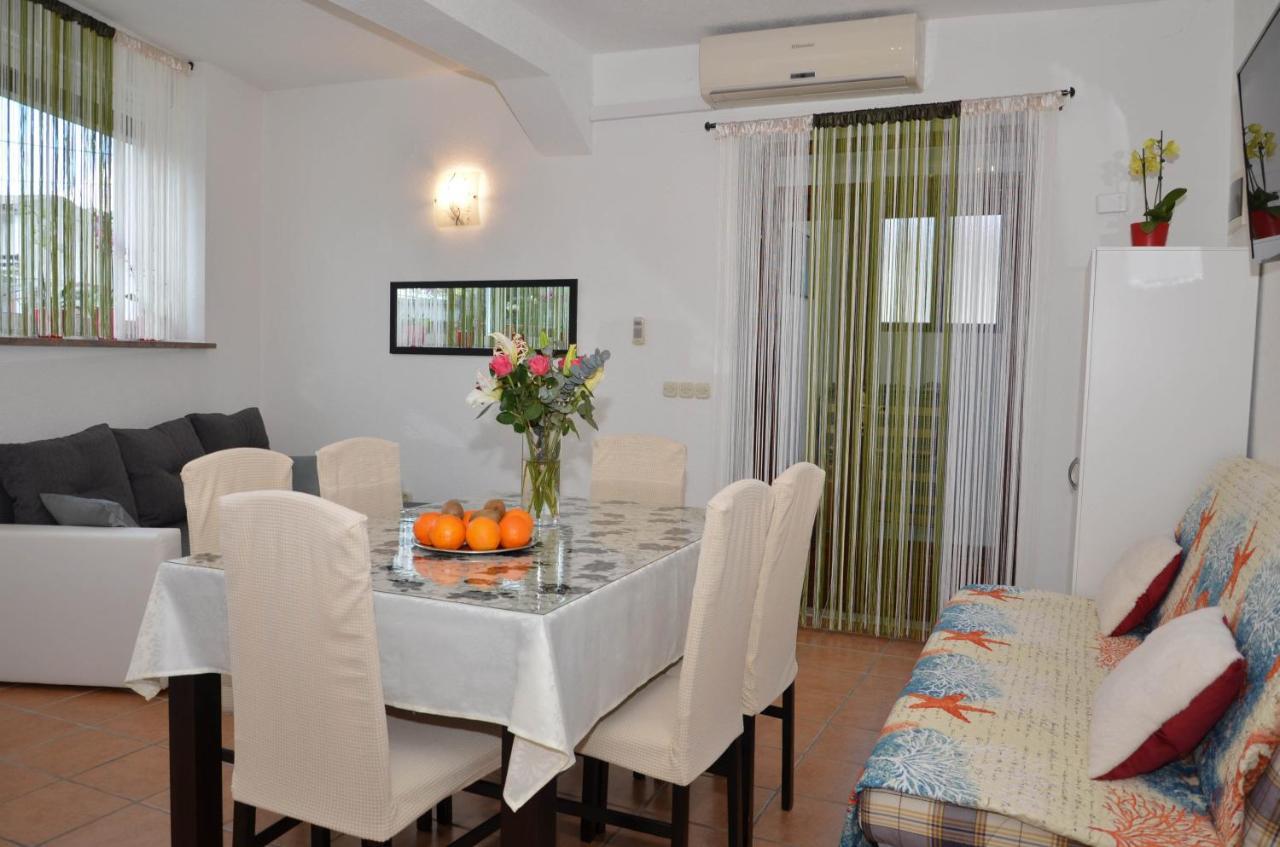 Ferienwohnung Ma-Lo Pirovac Exterior foto